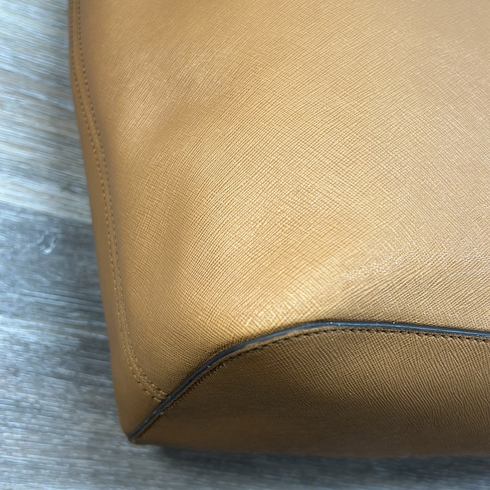 Michael Kors Tan Tote Bag - Picture 13 of 16
